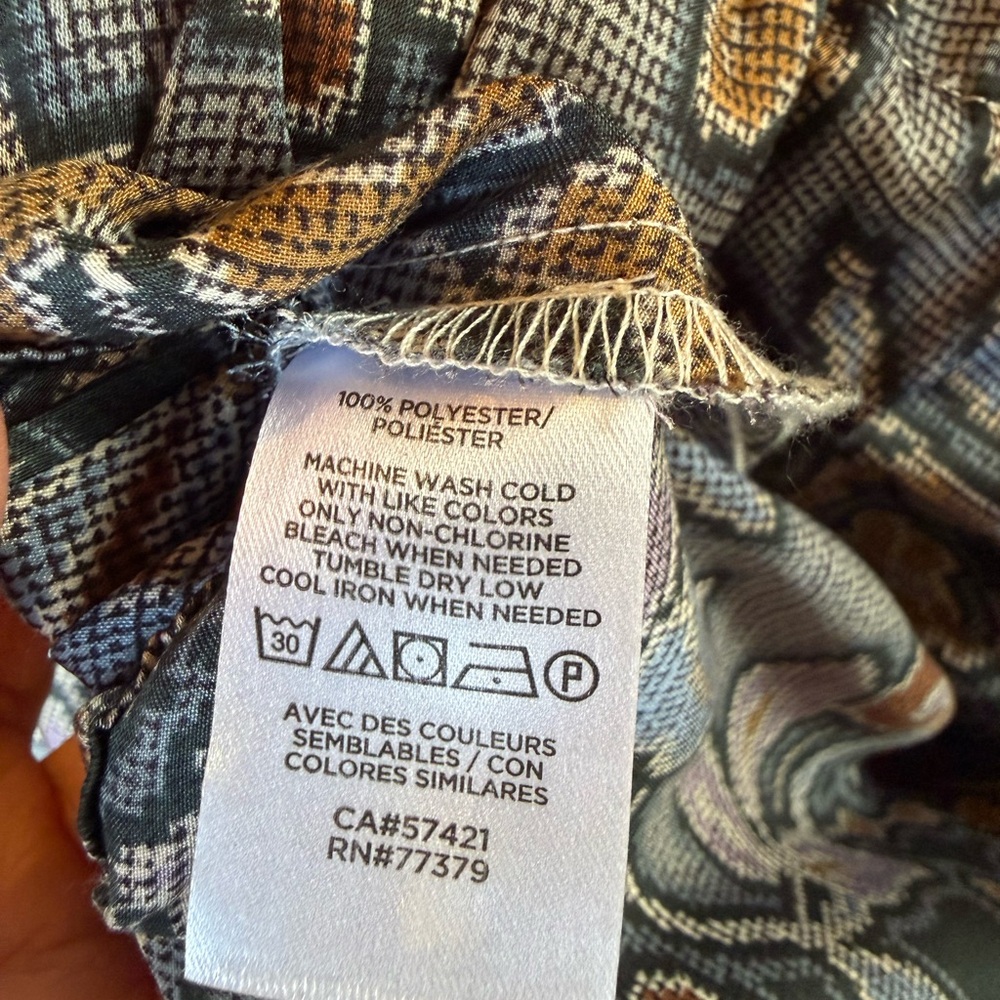 Ann Taylor Floral Print Blouse Blue Mauve Boho Lightweight Top - Picture 7 of 7